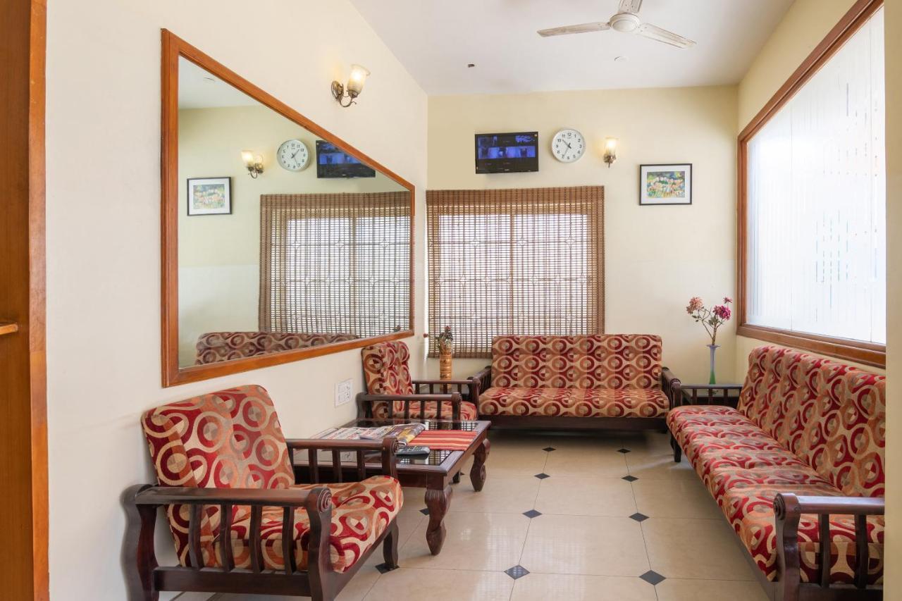 ホテル Oyo 10478 Raj Residency バンガロール エクステリア 写真