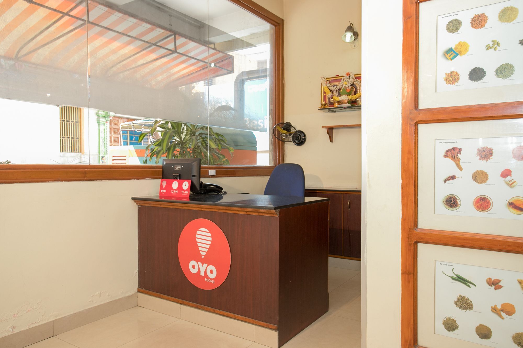 ホテル Oyo 10478 Raj Residency バンガロール エクステリア 写真